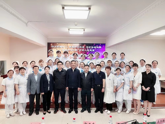 亚色视频
举办2022年“5·12国际护士节”庆祝表彰大会暨护理技能图王争霸赛